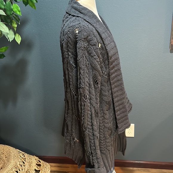 Women’s Distressed chunky cardigan size L - Picture 2 of 8